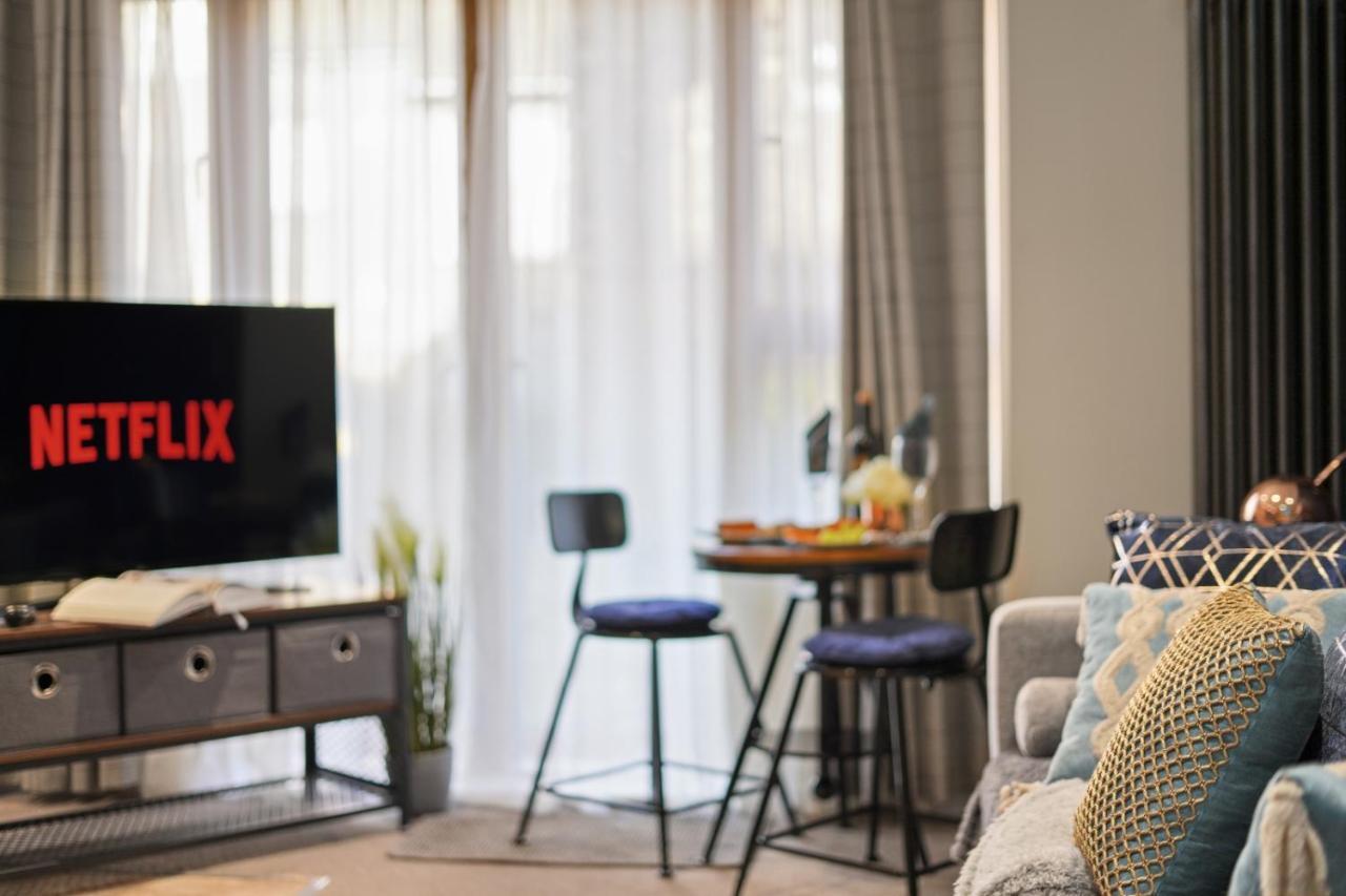 Super Funky Spire View Cottage - Free Gated Parking - Ultra Wifi Canterbury Ngoại thất bức ảnh