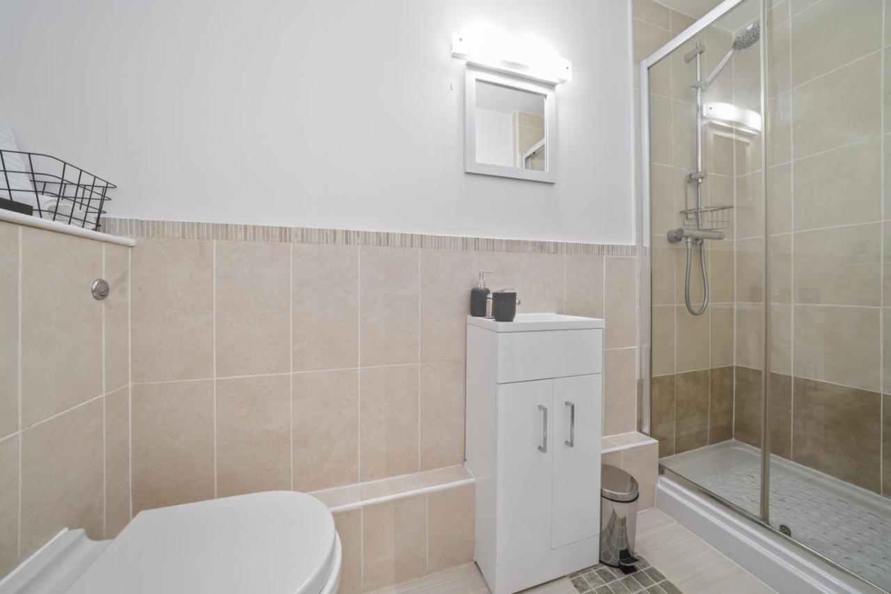 Super Funky Spire View Cottage - Free Gated Parking - Ultra Wifi Canterbury Ngoại thất bức ảnh